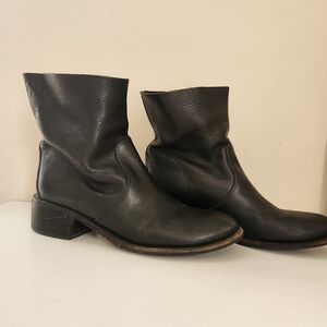 Tory Burch Siena Leather Boots